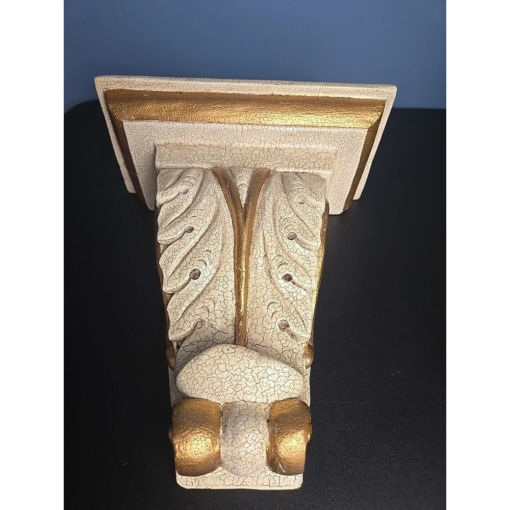 Early‎ Italian Rococo Style Carved Giltwood Wall Bracket Wall Corbel Wall Shelf
